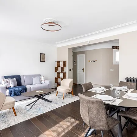 Guestready - Bright With Arc De Triomphe View Apartment *